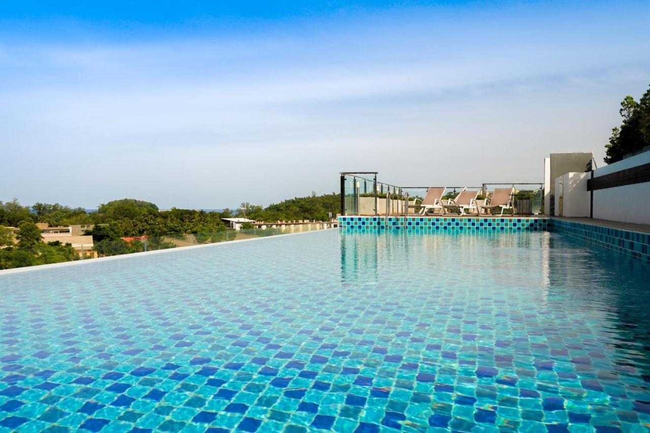 Ozone Condotel By Resava Pantai Kata Bagian luar foto